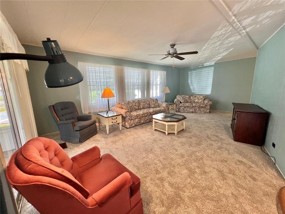 For Sale: $114,000 (2 beds, 2 baths, 1152 Square Feet)