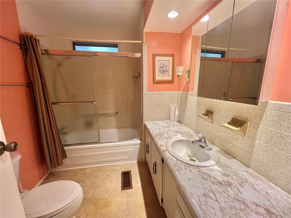 For Sale: $114,000 (2 beds, 2 baths, 1152 Square Feet)