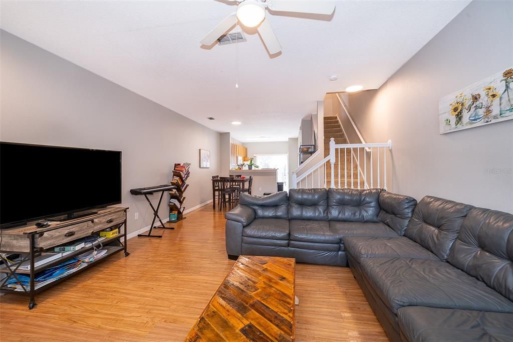 Active With Contract: $224,900 (2 beds, 2 baths, 1236 Square Feet)