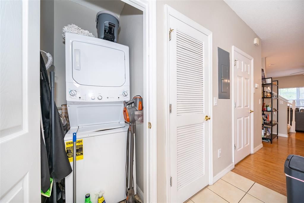 Active With Contract: $224,900 (2 beds, 2 baths, 1236 Square Feet)