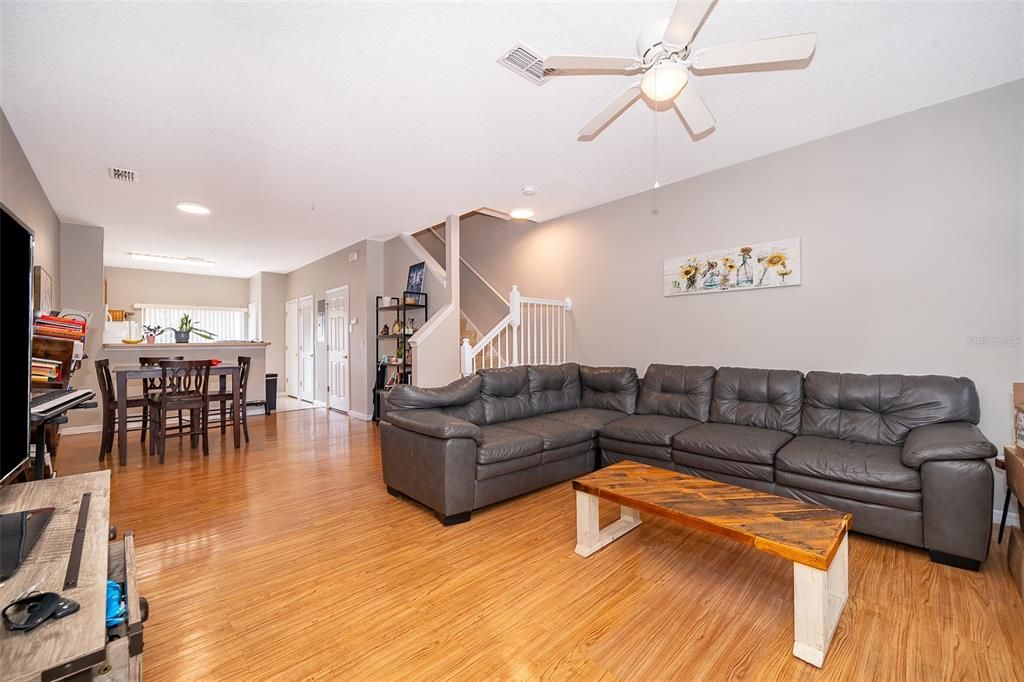 Active With Contract: $224,900 (2 beds, 2 baths, 1236 Square Feet)