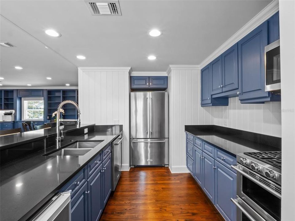 待售: $3,850,000 (5 贝兹, 5 浴室, 7795 平方英尺)