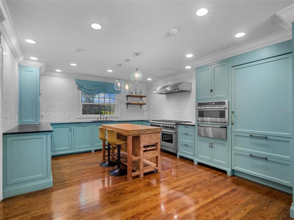 待售: $3,850,000 (5 贝兹, 5 浴室, 7795 平方英尺)