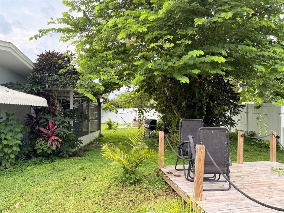 For Sale: $350,000 (2 beds, 2 baths, 1468 Square Feet)