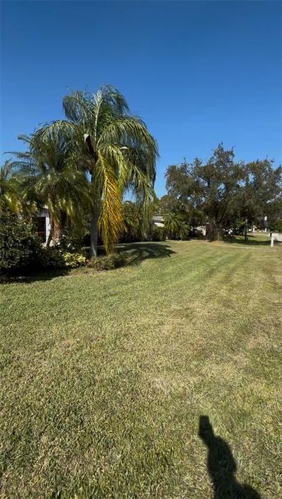 For Sale: $350,000 (2 beds, 2 baths, 1468 Square Feet)