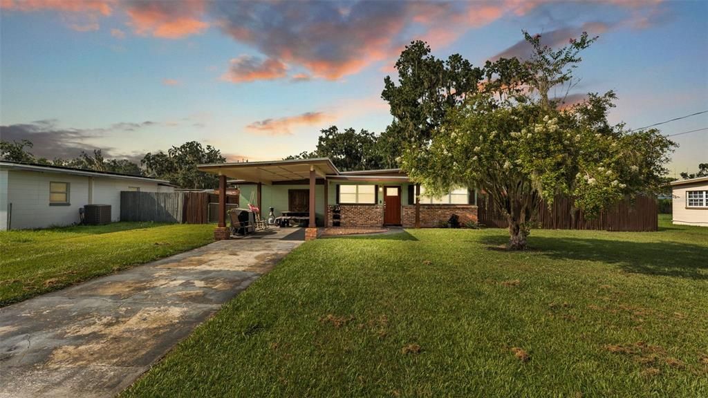 Active With Contract: $239,900 (3 beds, 1 baths, 1314 Square Feet)