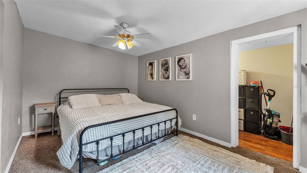 Active With Contract: $239,900 (3 beds, 1 baths, 1314 Square Feet)