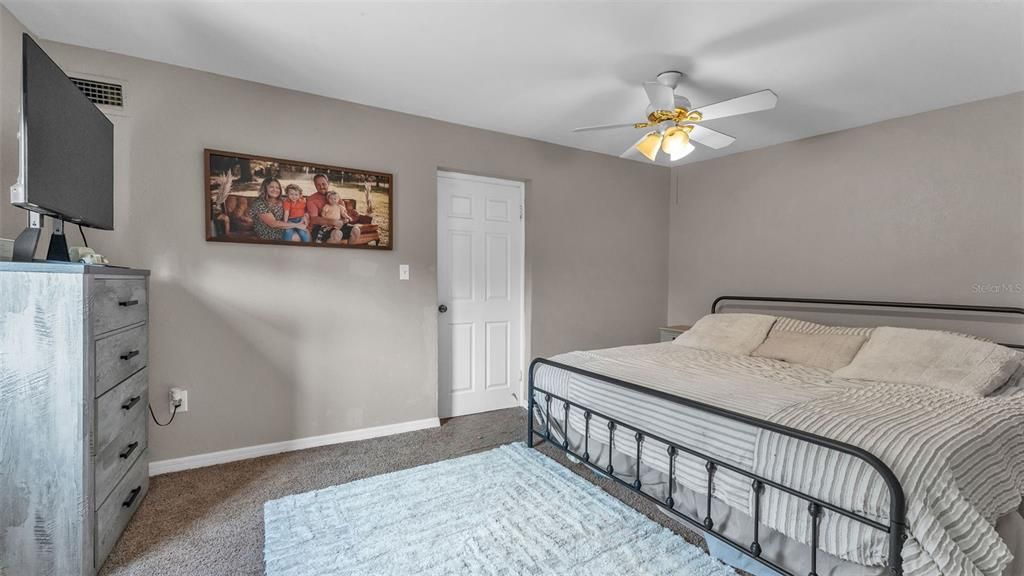 Active With Contract: $239,900 (3 beds, 1 baths, 1314 Square Feet)