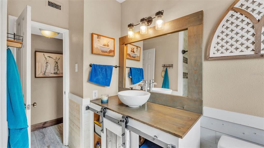 Active With Contract: $239,900 (3 beds, 1 baths, 1314 Square Feet)