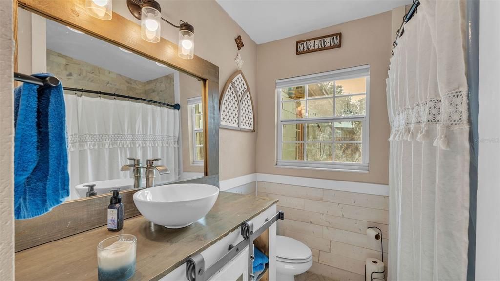 Active With Contract: $239,900 (3 beds, 1 baths, 1314 Square Feet)