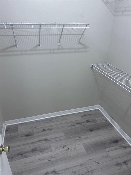 出租: $3,995 (5 贝兹, 4 浴室, 3593 平方英尺)