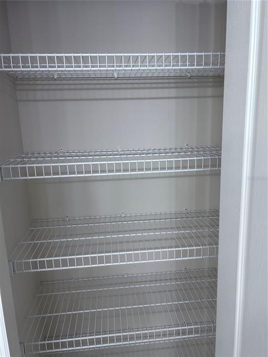 出租: $3,995 (5 贝兹, 4 浴室, 3593 平方英尺)