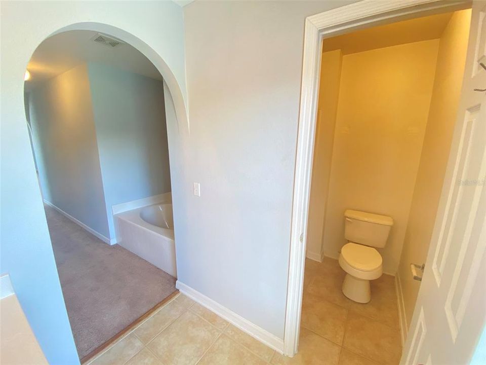 Под контрактом: $2,495 (4 спален, 3 ванн, 2995 Квадратных фут)