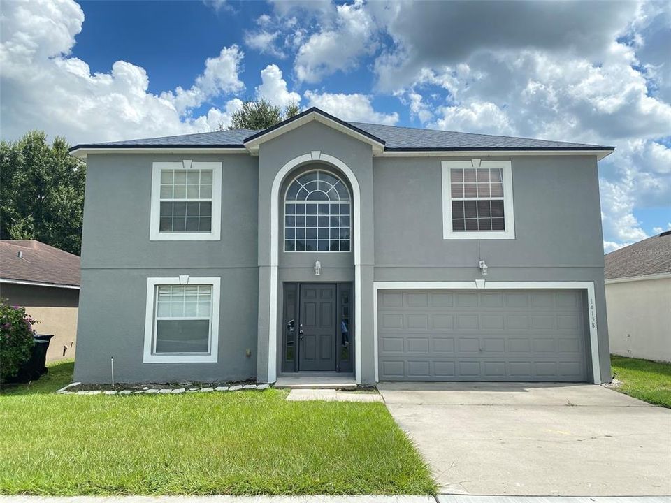 Под контрактом: $2,495 (4 спален, 3 ванн, 2995 Квадратных фут)