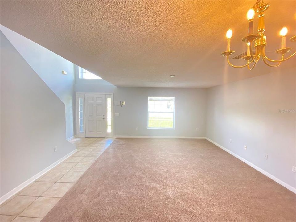 Под контрактом: $2,495 (4 спален, 3 ванн, 2995 Квадратных фут)