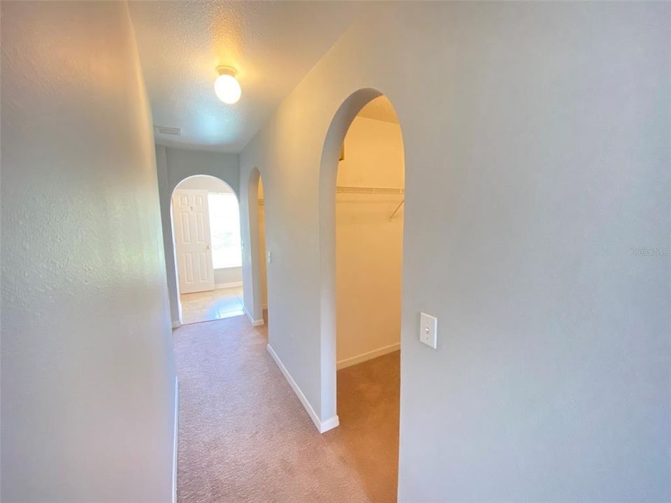 Под контрактом: $2,495 (4 спален, 3 ванн, 2995 Квадратных фут)