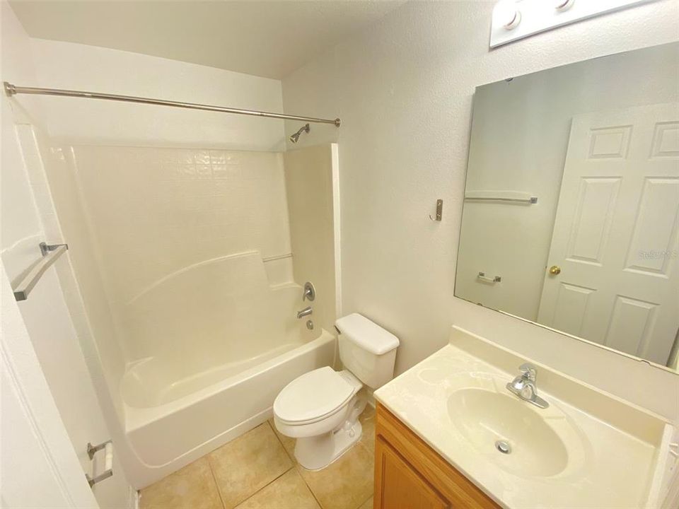 Под контрактом: $2,495 (4 спален, 3 ванн, 2995 Квадратных фут)