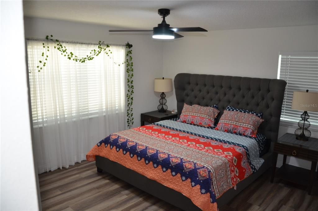 待售: $500,000 (4 贝兹, 2 浴室, 1780 平方英尺)