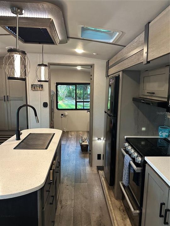 待售: $500,000 (4 贝兹, 2 浴室, 1780 平方英尺)