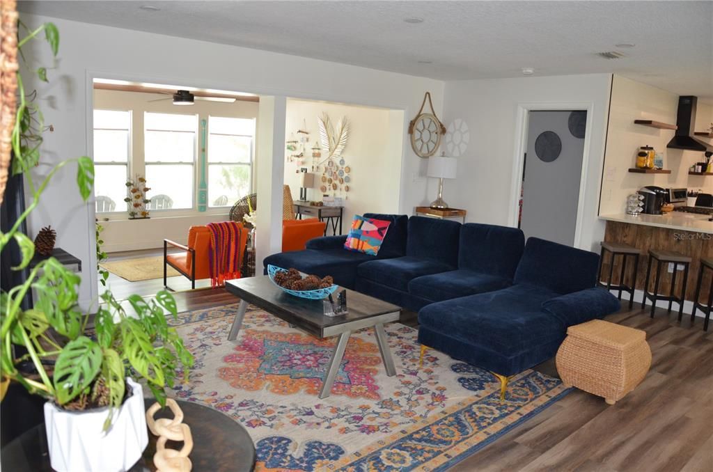 待售: $500,000 (4 贝兹, 2 浴室, 1780 平方英尺)