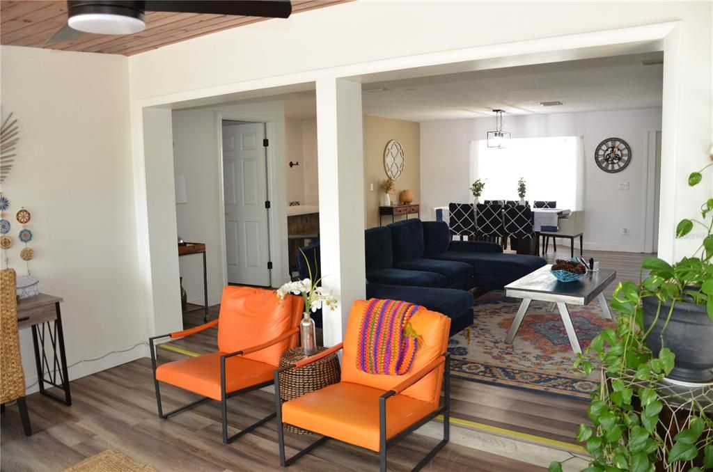 待售: $500,000 (4 贝兹, 2 浴室, 1780 平方英尺)