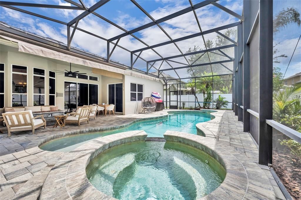 На продажу: $679,900 (5 спален, 4 ванн, 3547 Квадратных фут)