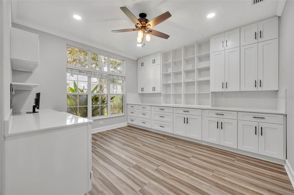 На продажу: $679,900 (5 спален, 4 ванн, 3547 Квадратных фут)