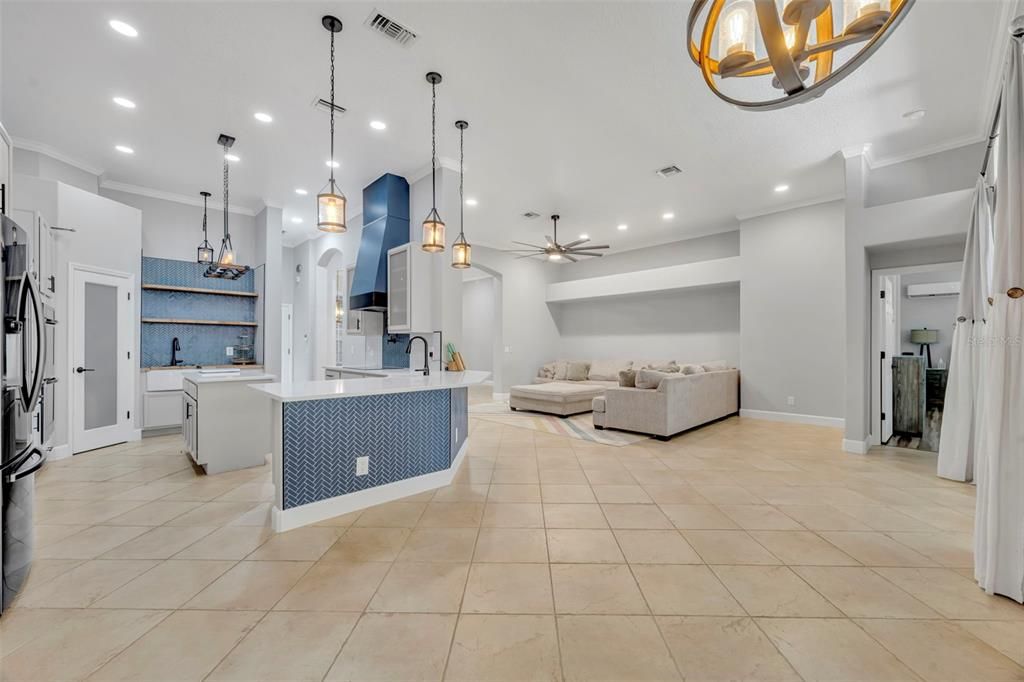 На продажу: $679,900 (5 спален, 4 ванн, 3547 Квадратных фут)