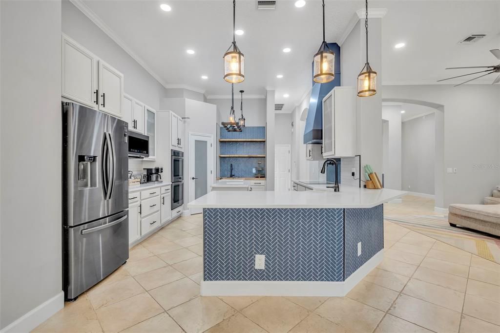 На продажу: $679,900 (5 спален, 4 ванн, 3547 Квадратных фут)