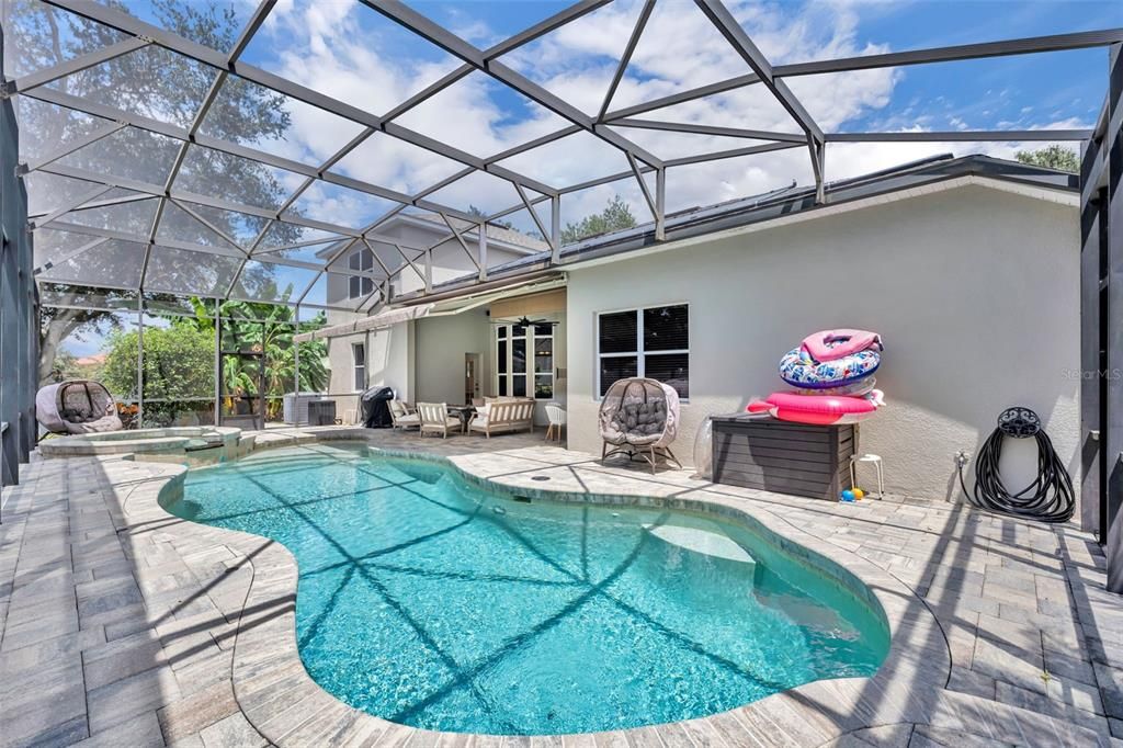 На продажу: $679,900 (5 спален, 4 ванн, 3547 Квадратных фут)