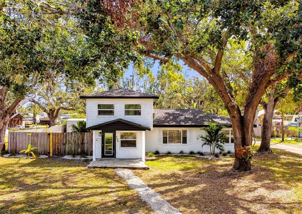 Recently Sold: $359,000 (3 beds, 2 baths, 1760 Square Feet)