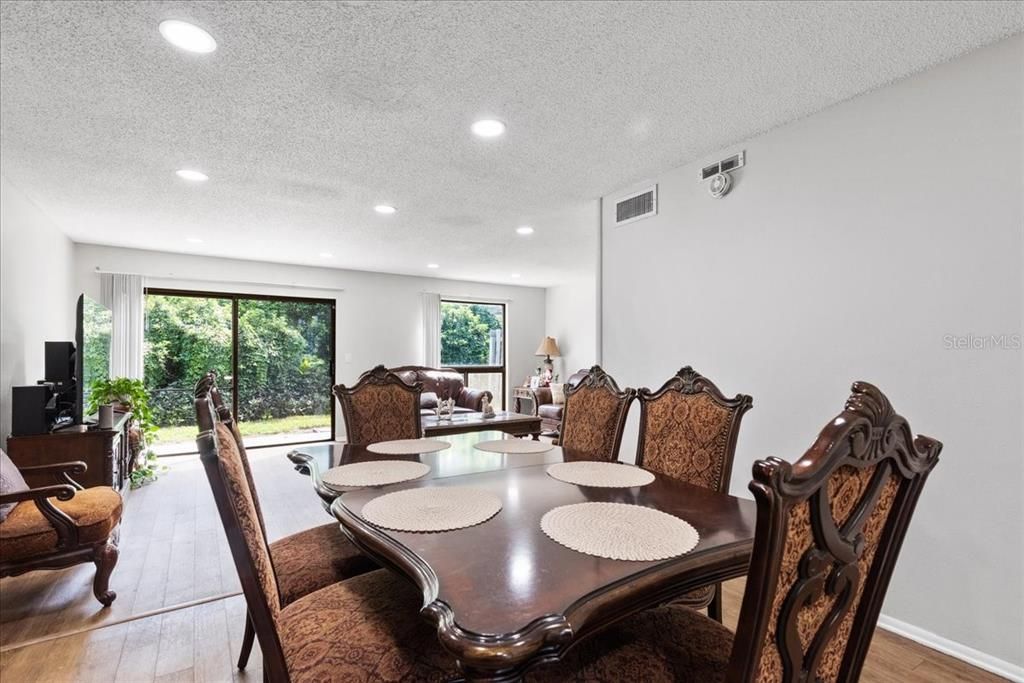 待售: $210,000 (3 贝兹, 2 浴室, 1400 平方英尺)