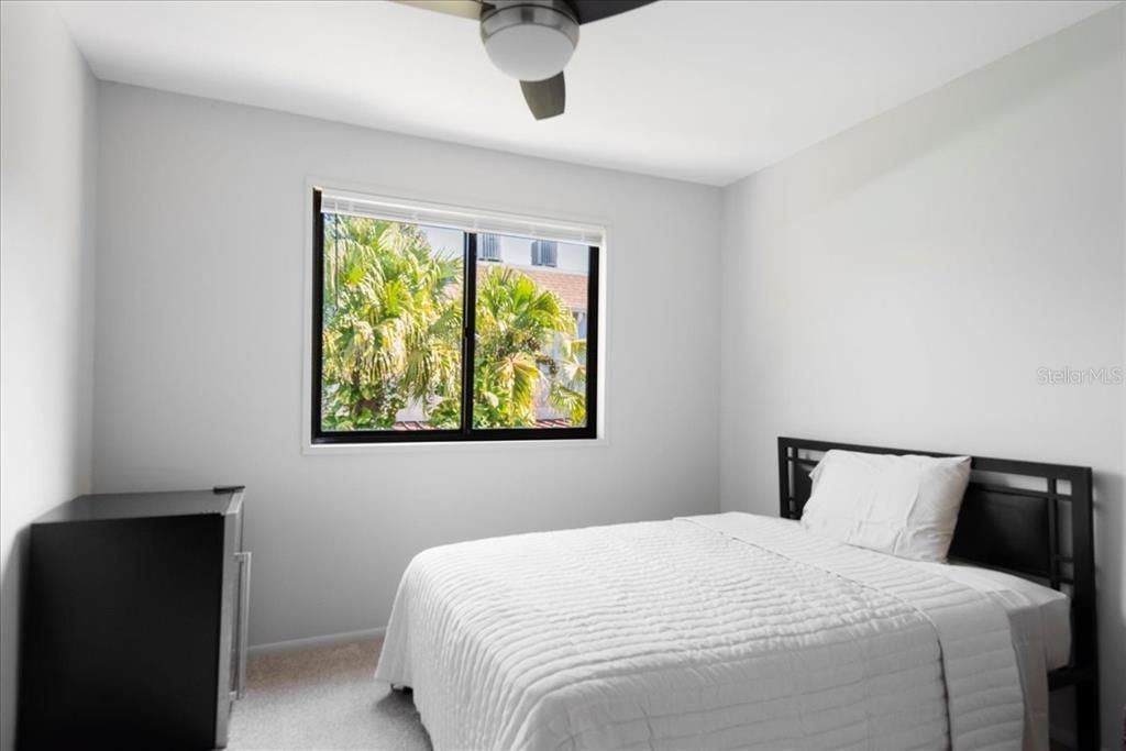 待售: $210,000 (3 贝兹, 2 浴室, 1400 平方英尺)