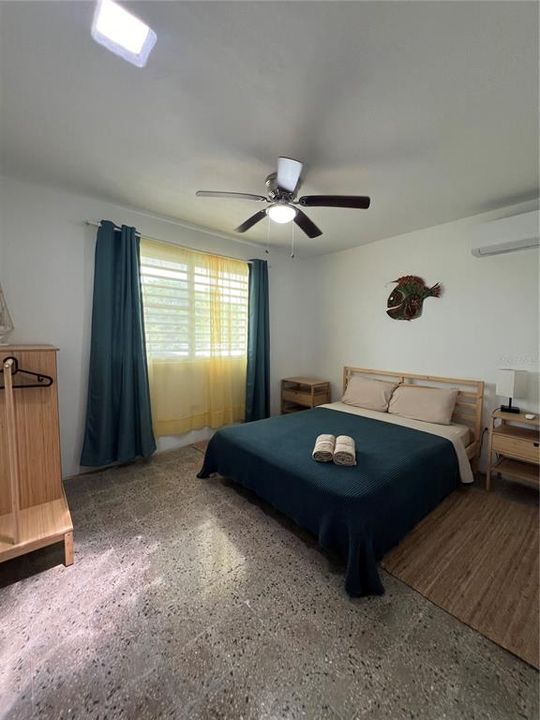 待售: $275,000 (7 贝兹, 0 浴室, 2540 平方英尺)