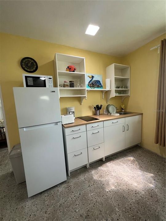 待售: $275,000 (7 贝兹, 0 浴室, 2540 平方英尺)