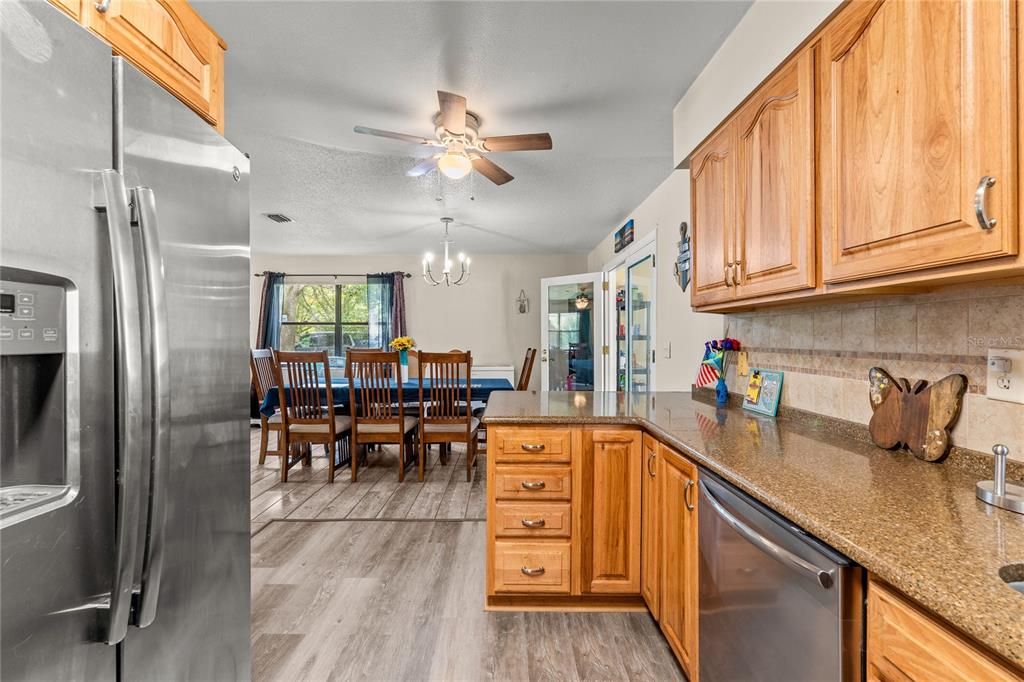 待售: $499,999 (4 贝兹, 3 浴室, 1880 平方英尺)