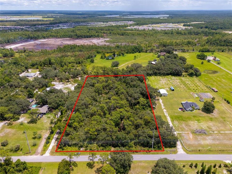 待售: $1,300,000 (4.87 acres)