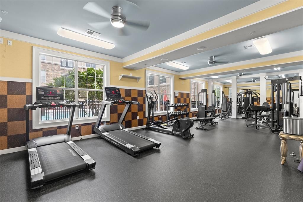 Activo con contrato: $2,100 (2 camas, 2 baños, 1080 Pies cuadrados)