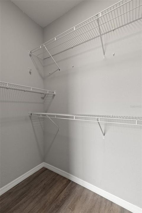 Activo con contrato: $2,100 (2 camas, 2 baños, 1080 Pies cuadrados)