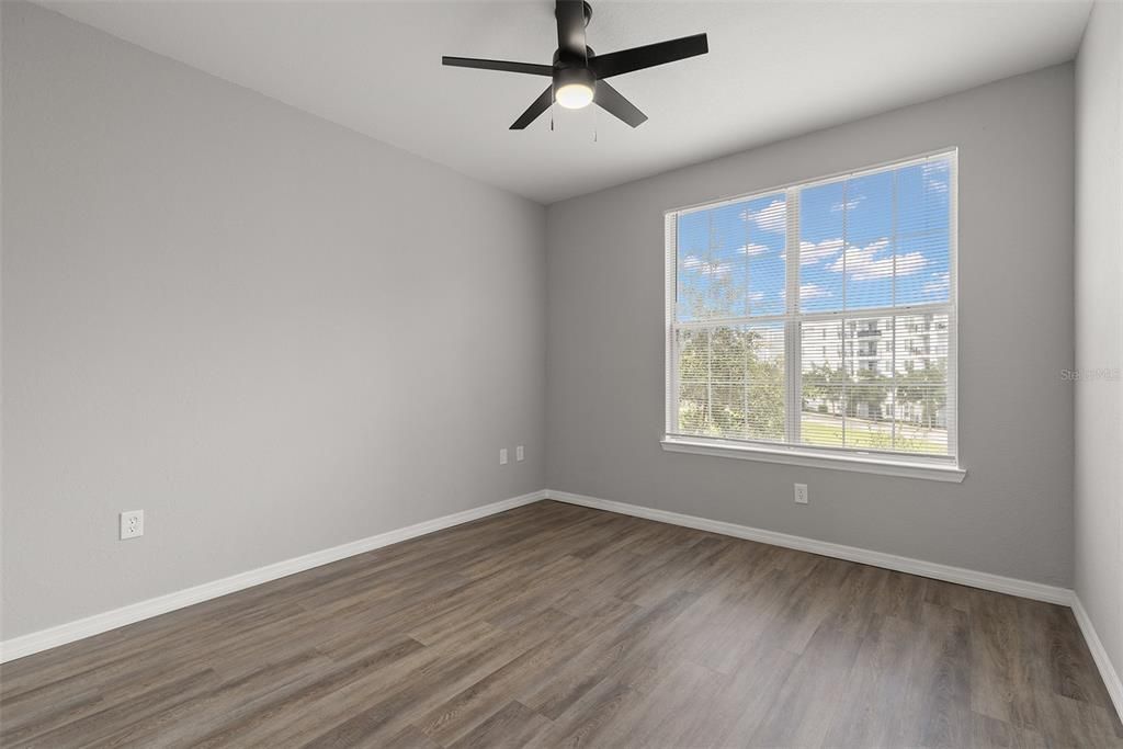 Activo con contrato: $2,100 (2 camas, 2 baños, 1080 Pies cuadrados)