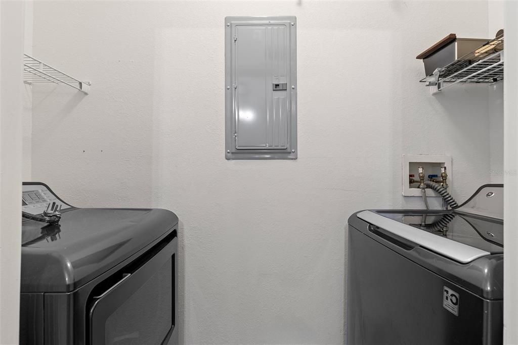 Activo con contrato: $2,100 (2 camas, 2 baños, 1080 Pies cuadrados)