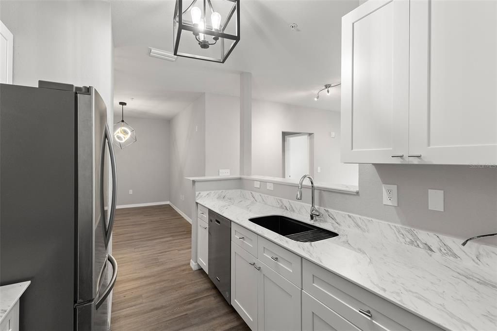 Activo con contrato: $2,100 (2 camas, 2 baños, 1080 Pies cuadrados)