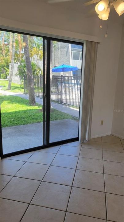 В аренду: $1,795 (3 спален, 2 ванн, 1419 Квадратных фут)