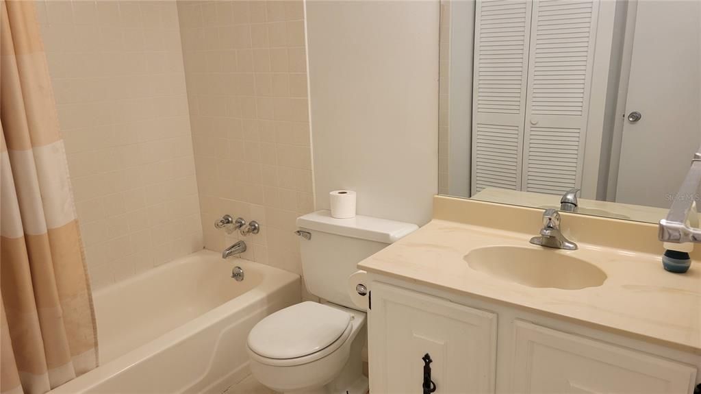 В аренду: $1,795 (3 спален, 2 ванн, 1419 Квадратных фут)