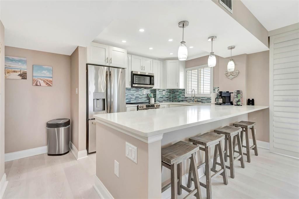 待售: $479,900 (2 贝兹, 2 浴室, 1312 平方英尺)