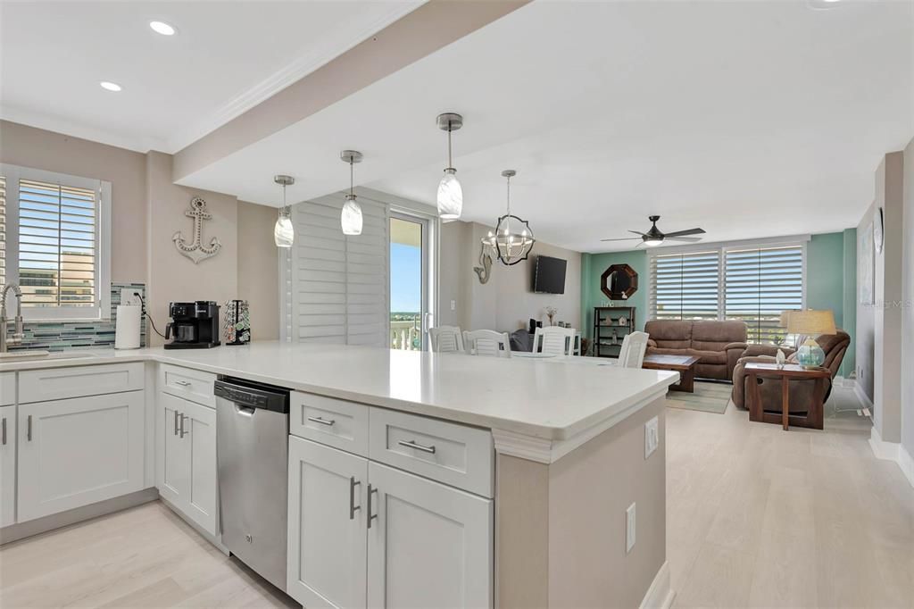 待售: $479,900 (2 贝兹, 2 浴室, 1312 平方英尺)