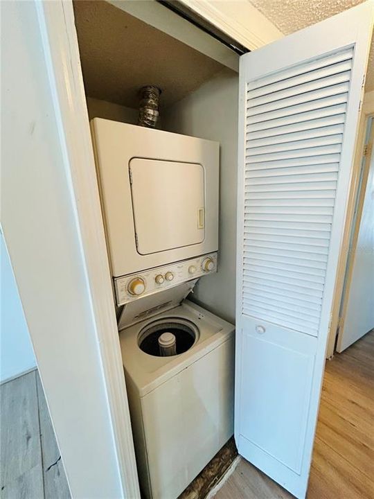 For Rent: $995 (1 beds, 1 baths, 608 Square Feet)