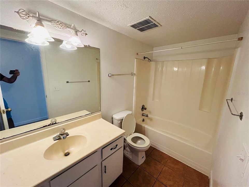 For Rent: $995 (1 beds, 1 baths, 608 Square Feet)