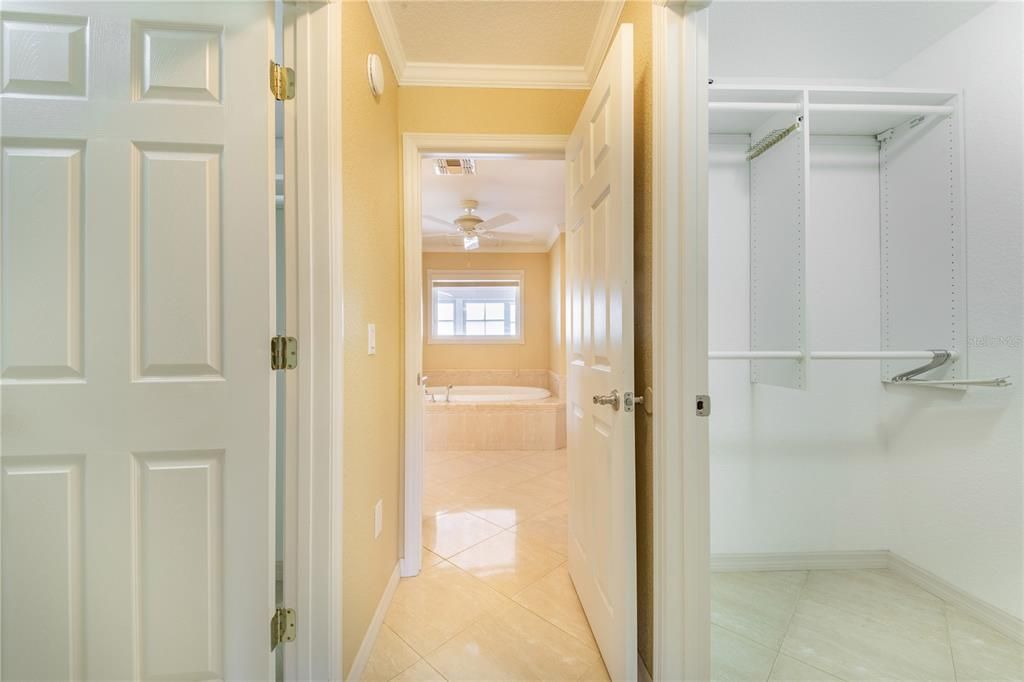 En Venta: $619,000 (3 camas, 2 baños, 2403 Pies cuadrados)