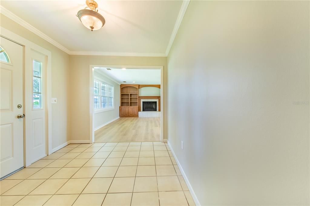 En Venta: $619,000 (3 camas, 2 baños, 2403 Pies cuadrados)